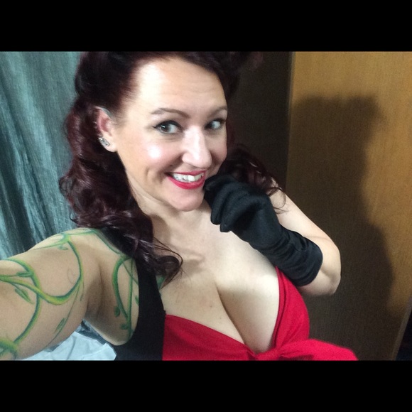 Meet your Posher, Heather - Picture 1 of 1